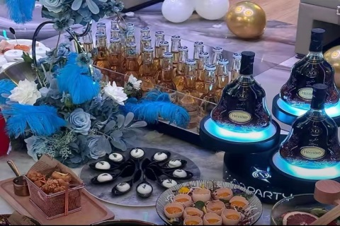 铜仁好上班的KTV招聘礼仪模特，精诚合作携手共创事业辉煌​